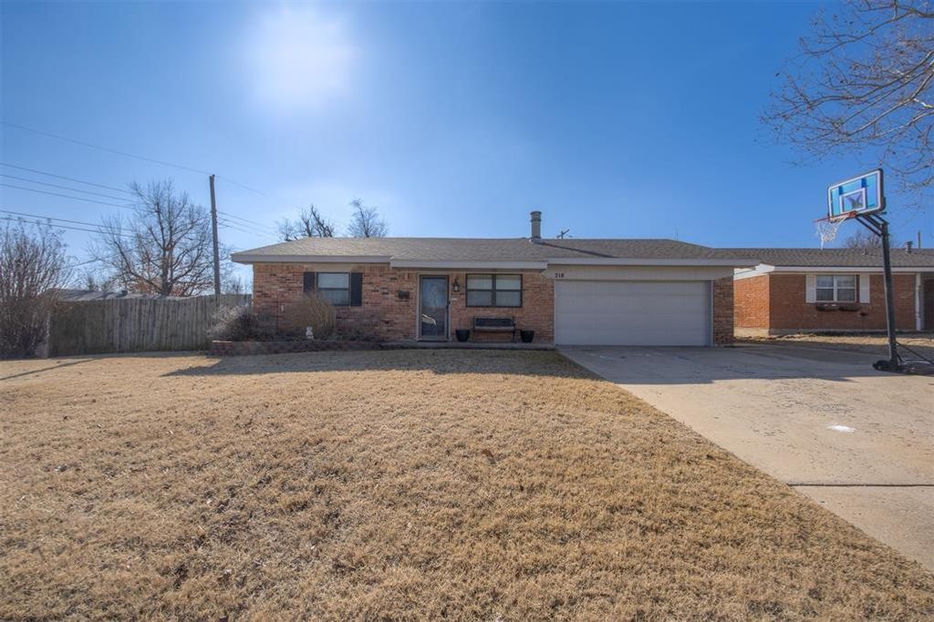 218 Klondike Drive, Yukon, OK 73099