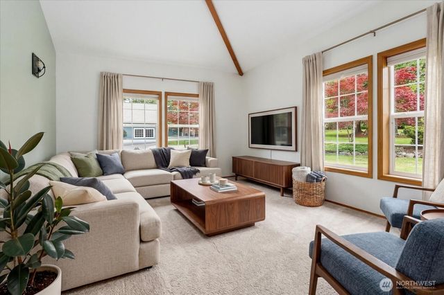 13790 Trumpeter Lane, Mount Vernon, WA 98273