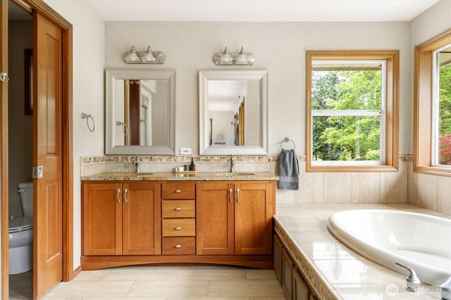 13790 Trumpeter Lane, Mount Vernon, WA 98273