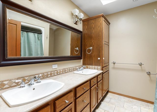 13790 Trumpeter Lane, Mount Vernon, WA 98273
