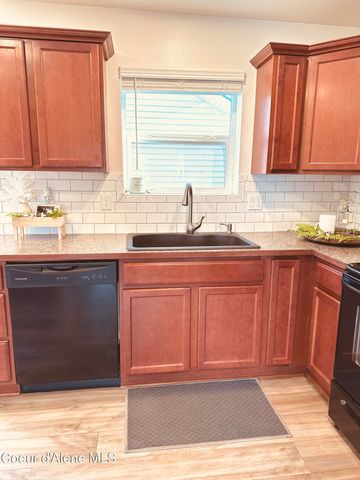 1627 E ZOEY CT, Post Falls, ID 83854