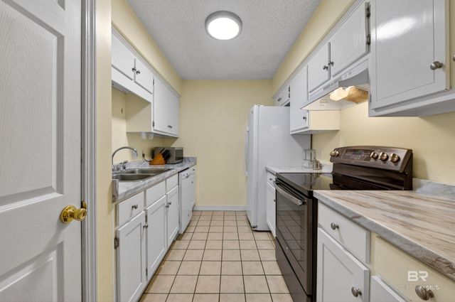 512 Lake Forest Boulevard 123F, Daphne, AL 36526