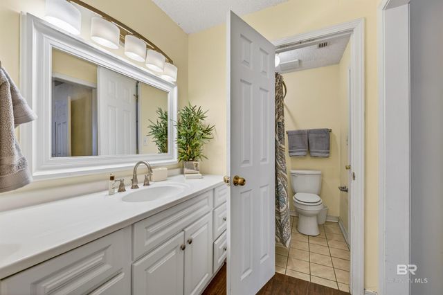 512 Lake Forest Boulevard 123F, Daphne, AL 36526