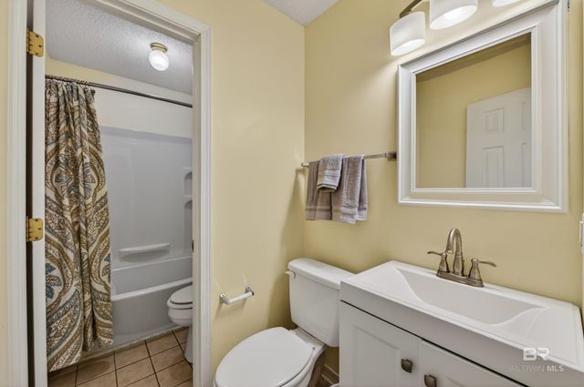 512 Lake Forest Boulevard 123F, Daphne, AL 36526