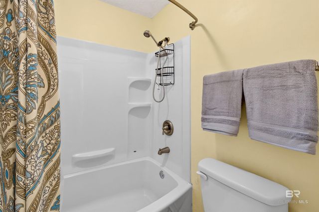 512 Lake Forest Boulevard 123F, Daphne, AL 36526
