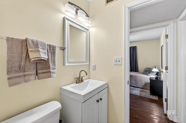 512 Lake Forest Boulevard 123F, Daphne, AL 36526