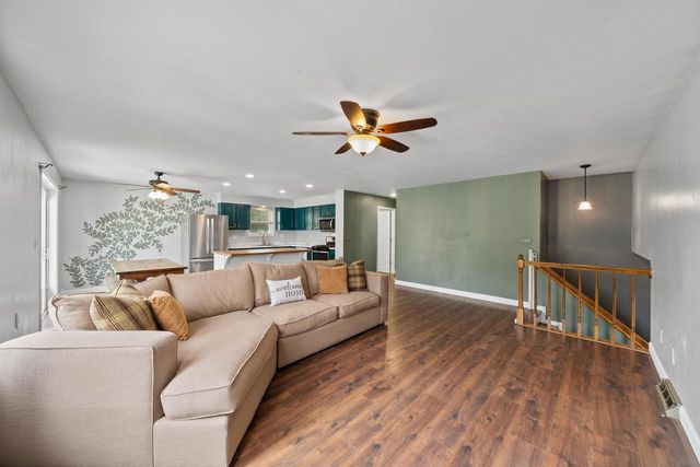 2212 Borg ROAD, Delavan, WI 53115