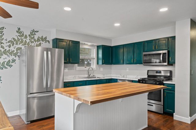 2212 Borg ROAD, Delavan, WI 53115