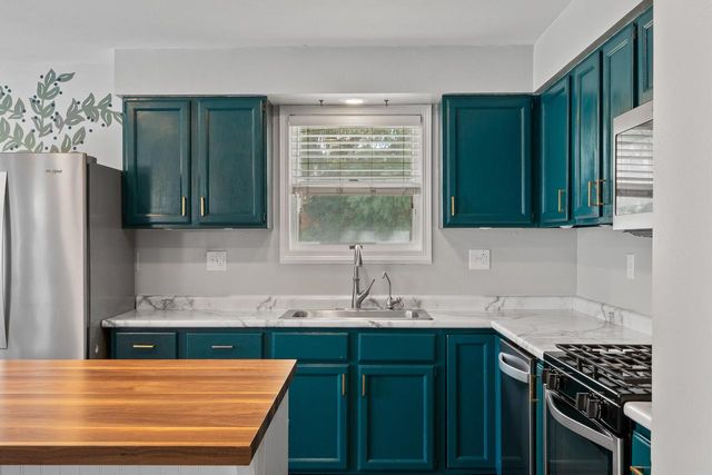 2212 Borg ROAD, Delavan, WI 53115