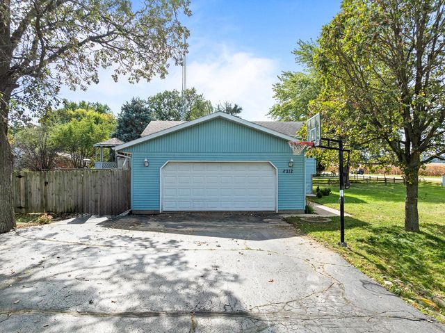 2212 Borg ROAD, Delavan, WI 53115