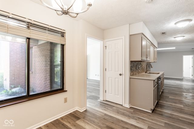9350 Golden Leaf Way, Indianapolis, IN 46260