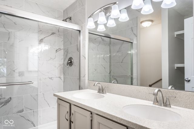9350 Golden Leaf Way, Indianapolis, IN 46260