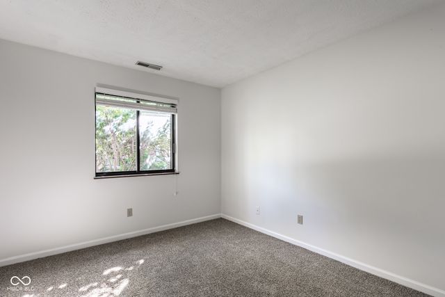 9350 Golden Leaf Way, Indianapolis, IN 46260