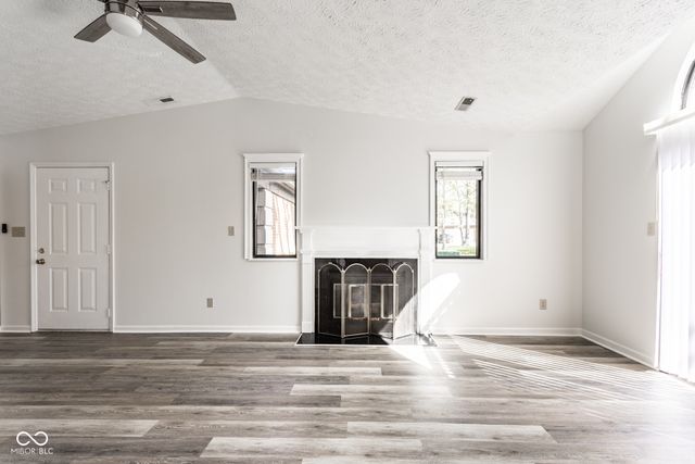 9350 Golden Leaf Way, Indianapolis, IN 46260