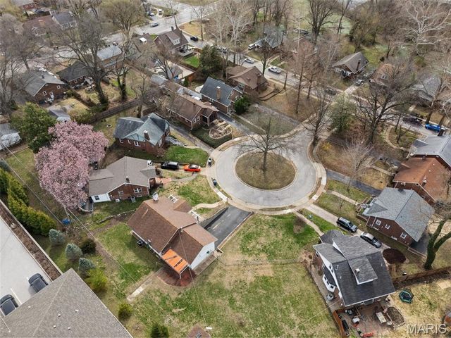 810 Webster Court, Rock Hill, MO 63119