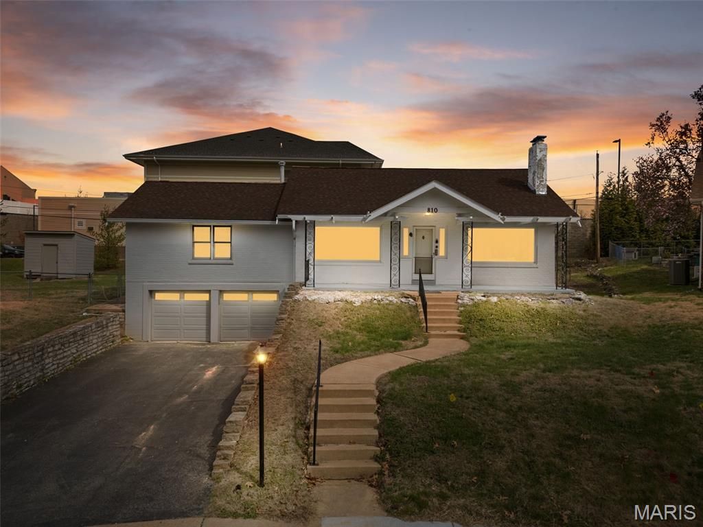 810 Webster Court, Rock Hill, MO 63119