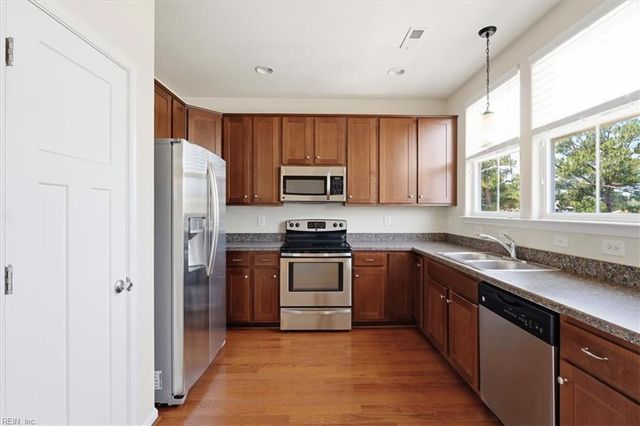 3732 Vintage Pointe PL, Virginia Beach, VA 23455