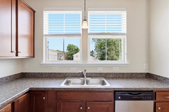 3732 Vintage Pointe PL, Virginia Beach, VA 23455