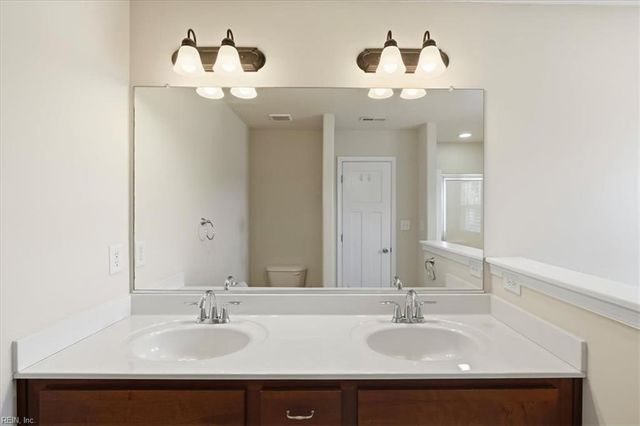 3732 Vintage Pointe PL, Virginia Beach, VA 23455