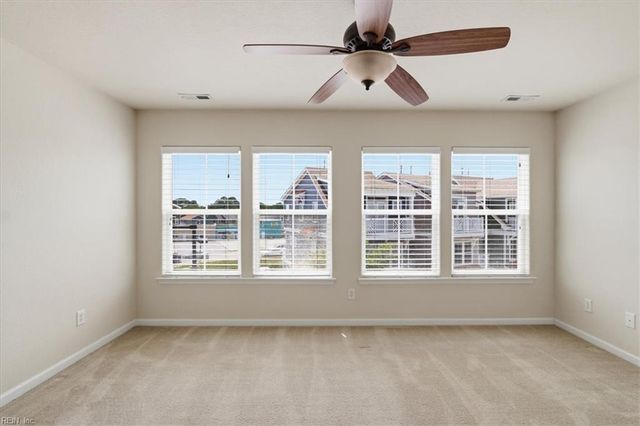 3732 Vintage Pointe PL, Virginia Beach, VA 23455
