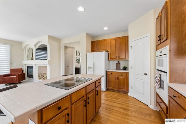 5913 N 146 Avenue, Omaha, NE 68116