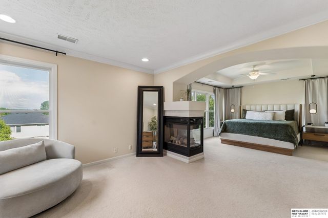 5913 N 146 Avenue, Omaha, NE 68116