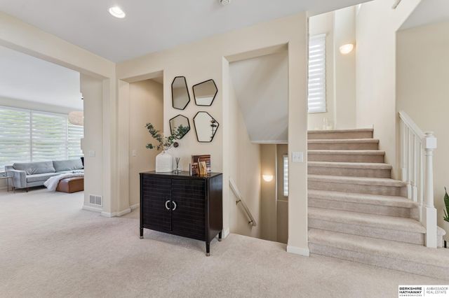 5913 N 146 Avenue, Omaha, NE 68116