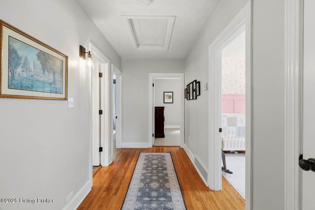 2385 Clarendon Ave, Louisville, KY 40205