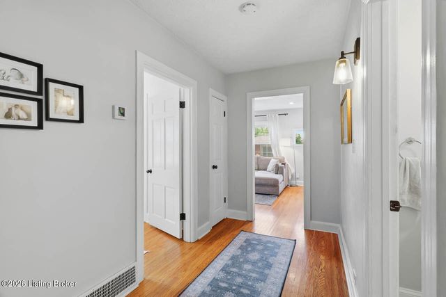 2385 Clarendon Ave, Louisville, KY 40205