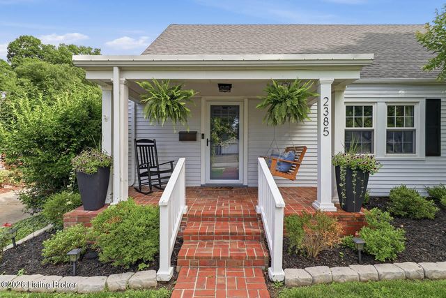 2385 Clarendon Ave, Louisville, KY 40205