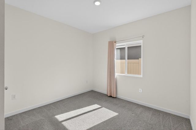 8825 Stratham Way, Elk Grove, CA 95758