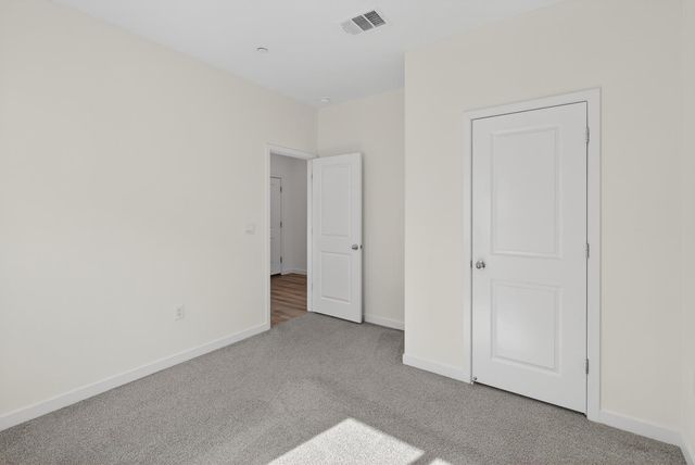 8825 Stratham Way, Elk Grove, CA 95758