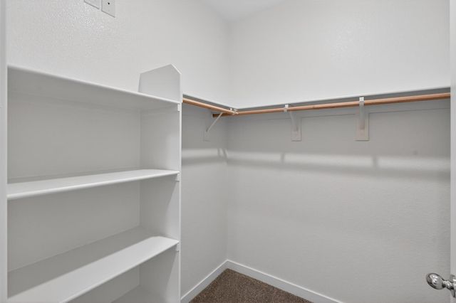 8825 Stratham Way, Elk Grove, CA 95758