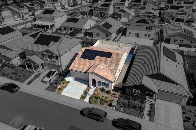 8825 Stratham Way, Elk Grove, CA 95758