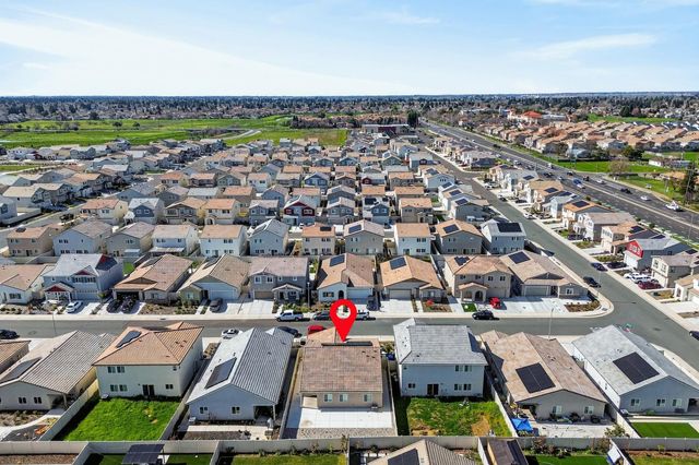 8825 Stratham Way, Elk Grove, CA 95758