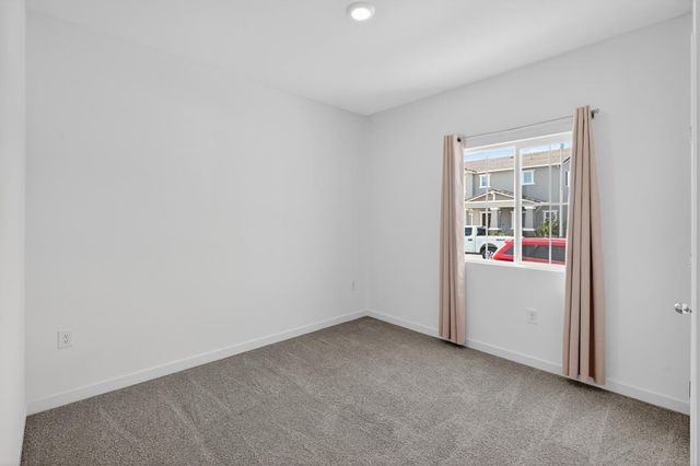 8825 Stratham Way, Elk Grove, CA 95758