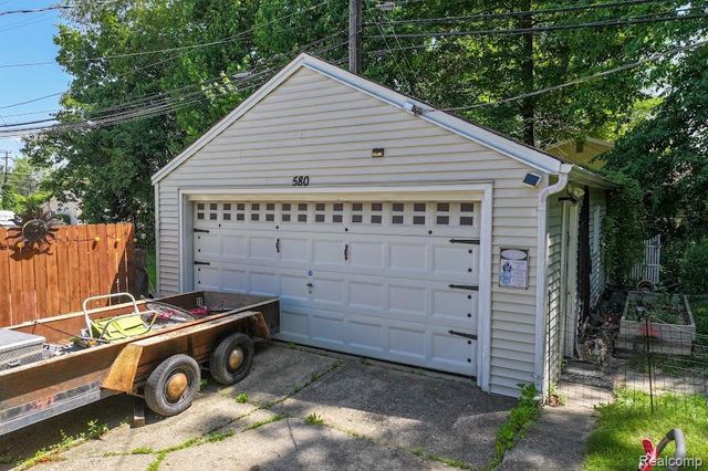 580 N Almont Avenue, Imlay City, MI 48444