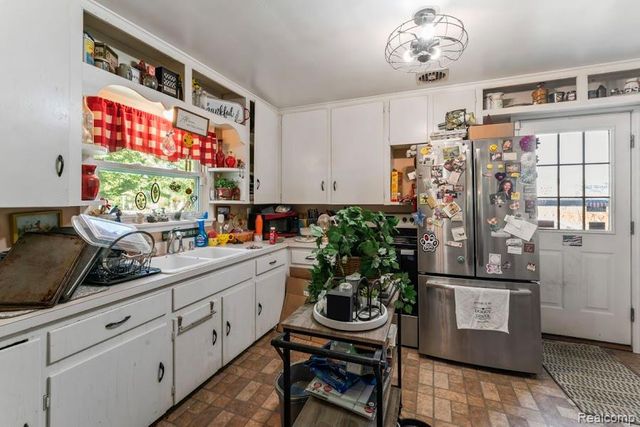 580 N Almont Avenue, Imlay City, MI 48444