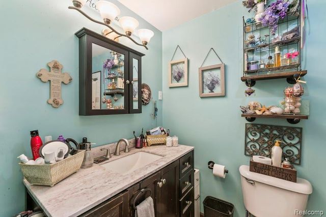 580 N Almont Avenue, Imlay City, MI 48444