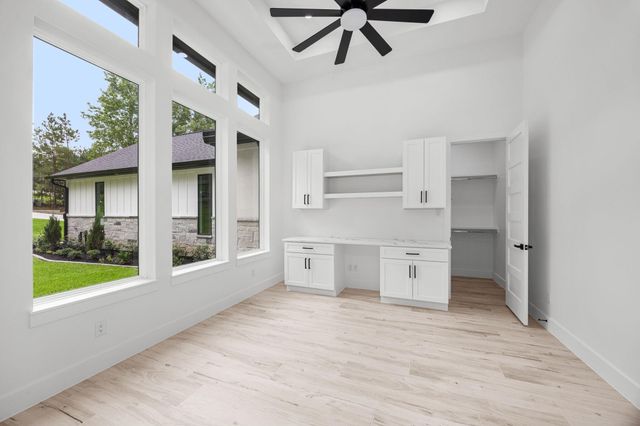 13010 Royal Hill Court, Montgomery, TX 77316