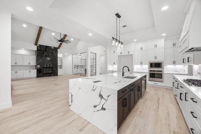 13010 Royal Hill Court, Montgomery, TX 77316