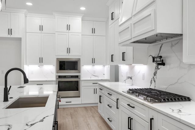 13010 Royal Hill Court, Montgomery, TX 77316