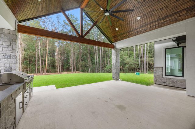 13010 Royal Hill Court, Montgomery, TX 77316