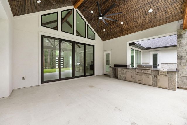 13010 Royal Hill Court, Montgomery, TX 77316