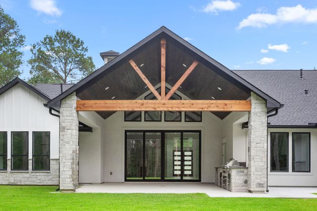 13010 Royal Hill Court, Montgomery, TX 77316