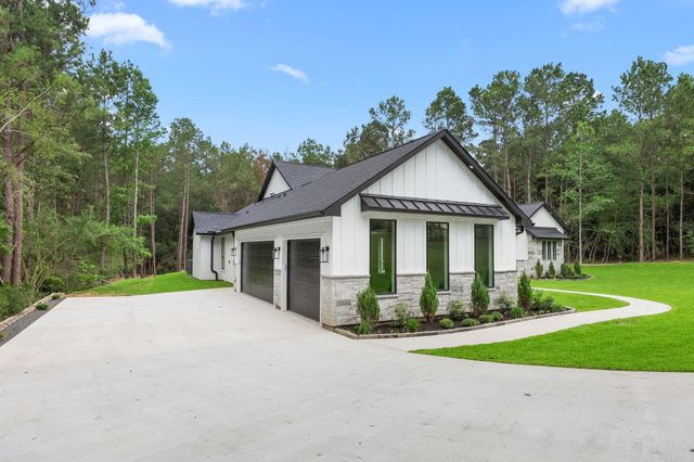 13010 Royal Hill Court, Montgomery, TX 77316