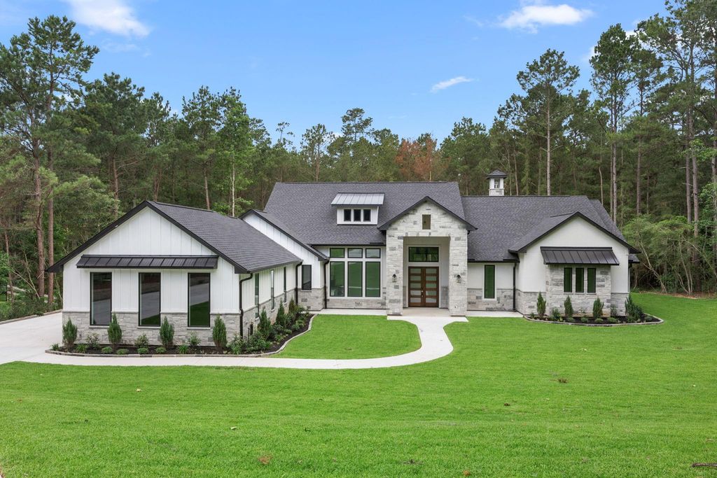13010 Royal Hill Court, Montgomery, TX 77316