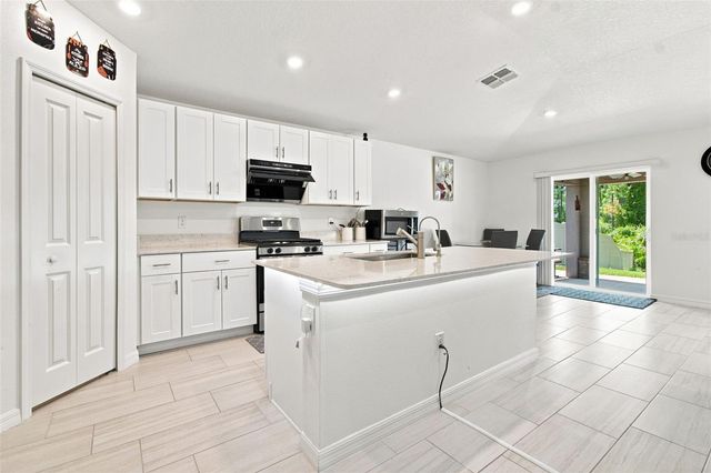34701 RAINVILLE LOOP, Zephyrhills, FL 33541