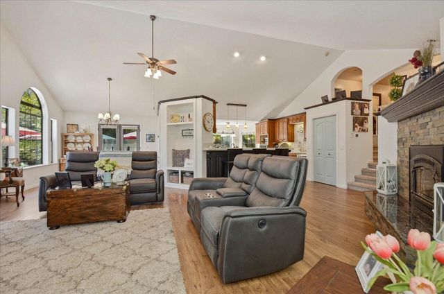 320 Gopher Flat Rd, Sutter Creek, CA 95685