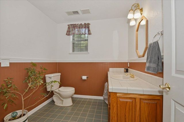 320 Gopher Flat Rd, Sutter Creek, CA 95685